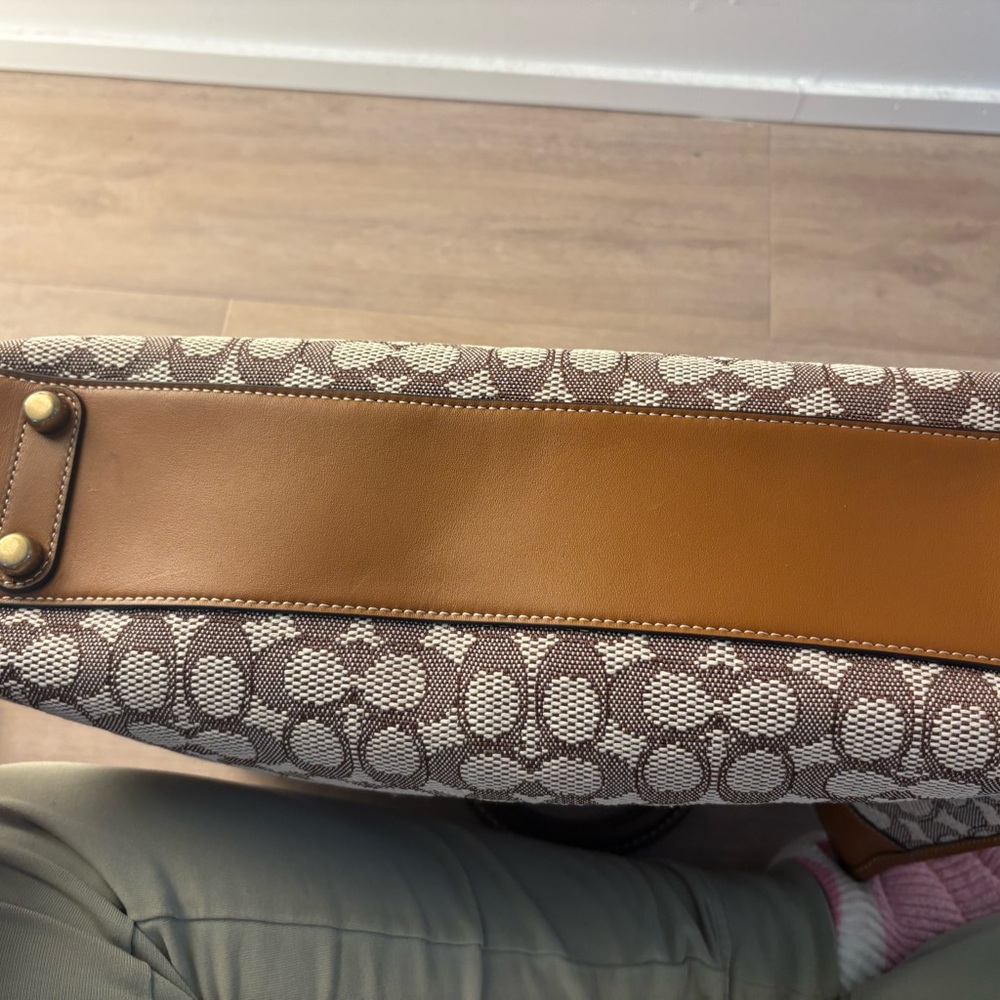Coach handbag - Picture 4 of 9